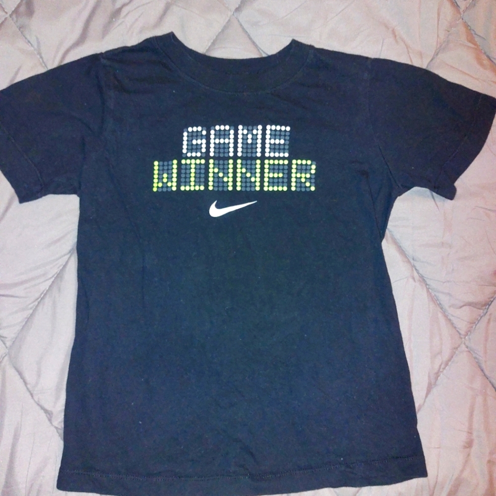 Nike Game Winner graphic tee,boys size small.